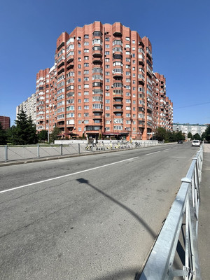 Продам многокомнатную квартиру, Комендантский пр-кт, 27к1, Санкт-Петербург г