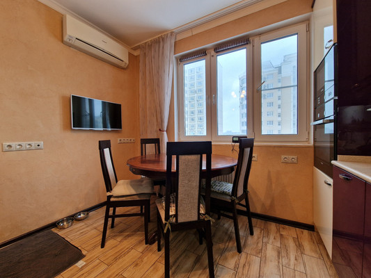 Сдам трехкомнатную (3-комн.) квартиру, Кашёнкин Луг ул, 6к3, Москва г