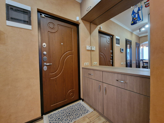 Сдам трехкомнатную (3-комн.) квартиру, Кашёнкин Луг ул, 6к3, Москва г