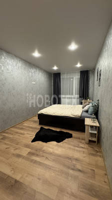 Сдам трехкомнатную (3-комн.) квартиру, Новосельская ул, 6, Холмская ст-ца