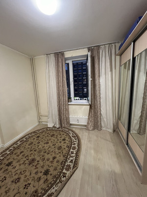 Продам трехкомнатную (3-комн.) квартиру, Просторная ул, 3к1, Путилково д