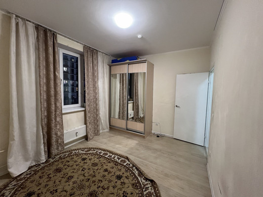 Продам трехкомнатную (3-комн.) квартиру, Просторная ул, 3к1, Путилково д