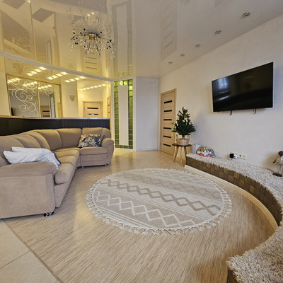 Продам трехкомнатную (3-комн.) квартиру, Свердлова ул, 46, Йошкар-Ола г