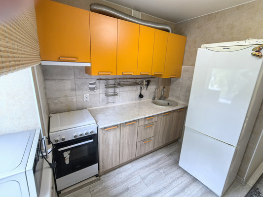 Сдам двухкомнатную (2-комн.) квартиру, Звездная ул, 17, Калининград г