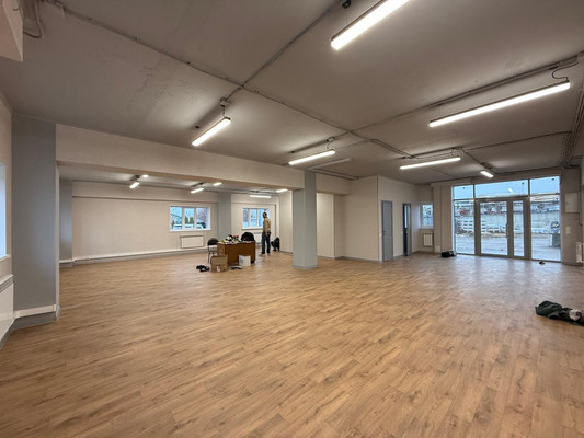 Сдам коммерческое помещение 80 м2, Родины ул, 43, Казань г