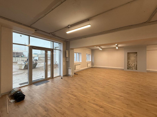 Сдам коммерческое помещение 80 м2, Родины ул, 43, Казань г