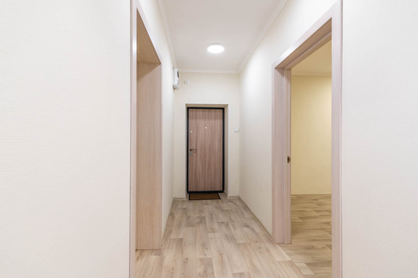 Продам трехкомнатную (3-комн.) квартиру, Ватутина ул, 2к2, Москва г