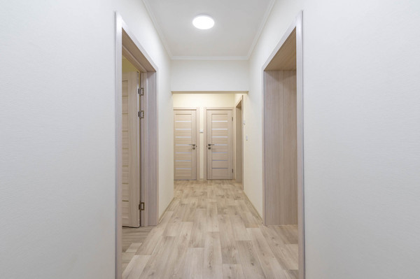 Продам трехкомнатную (3-комн.) квартиру, Ватутина ул, 2к2, Москва г