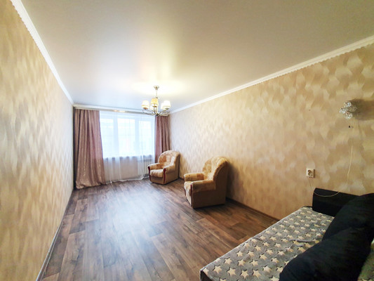 Сдам двухкомнатную (2-комн.) квартиру, 8 Марта ул, 26, Липецк г