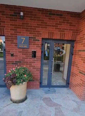 Продам трехкомнатную (3-комн.) , Молодой гвардии ул, 34к5, Калининград г