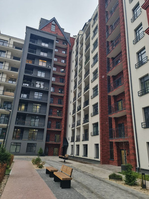 Продам трехкомнатную (3-комн.) , Молодой гвардии ул, 34к4, Калининград г