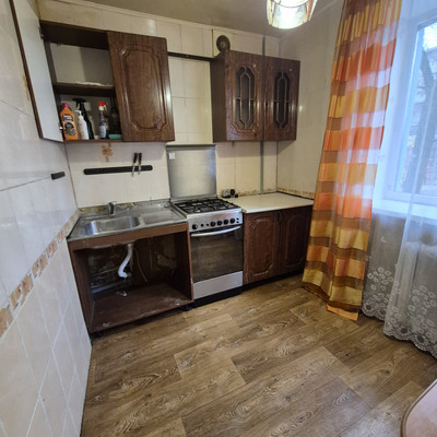 Продам однокомнатную (1-комн.) квартиру, Острогожская ул, 67в, Воронеж г