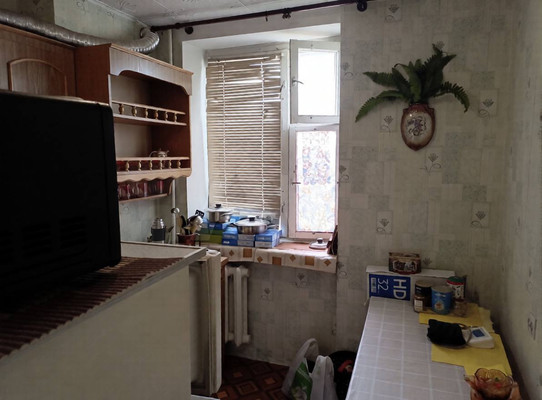 Продам однокомнатную (1-комн.) квартиру, Батурина ул, 44/50, Симферополь г