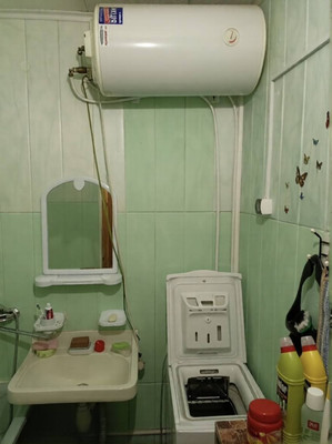 Продам однокомнатную (1-комн.) квартиру, Батурина ул, 44/50, Симферополь г