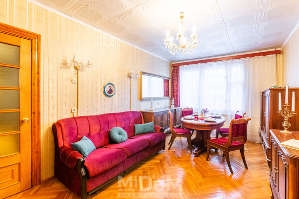 Продам трехкомнатную (3-комн.) квартиру, Новаторов б-р, 21к4 литера А, Санкт-Петербург г