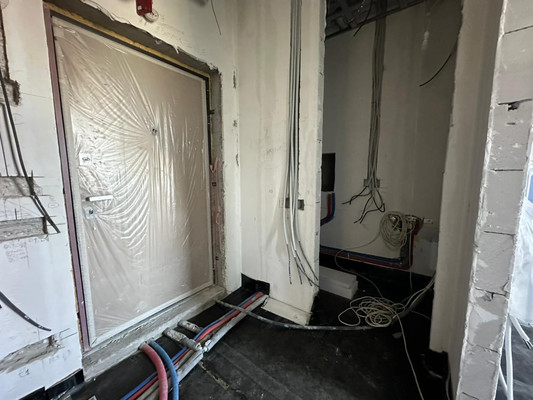 Продам трехкомнатную (3-комн.) квартиру, Зорге ул, 9к2, Москва г