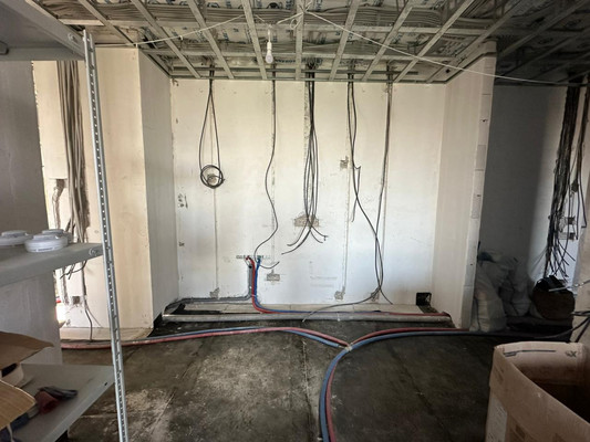 Продам трехкомнатную (3-комн.) квартиру, Зорге ул, 9к2, Москва г