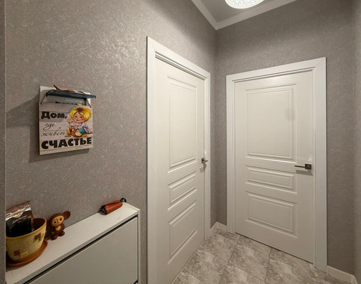 Продам однокомнатную (1-комн.) квартиру, Солнечная ул, 10к7, Нальчик г