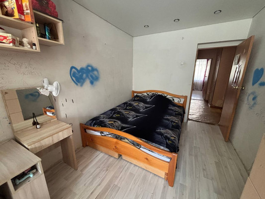 Продам трехкомнатную (3-комн.) квартиру, Блюхера ул, 4, Казань г