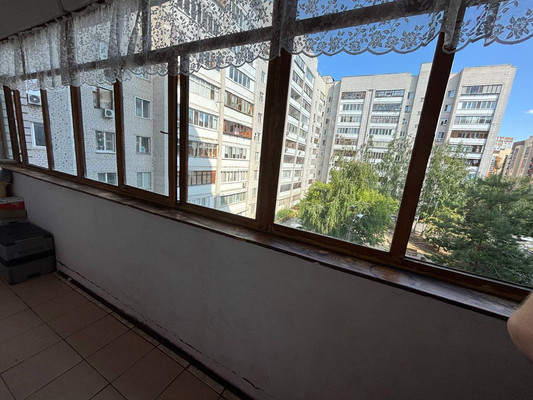 Продам трехкомнатную (3-комн.) квартиру, Блюхера ул, 4, Казань г