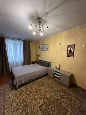 Продам двухкомнатную (2-комн.) квартиру, Серова ул, 19, Казань г