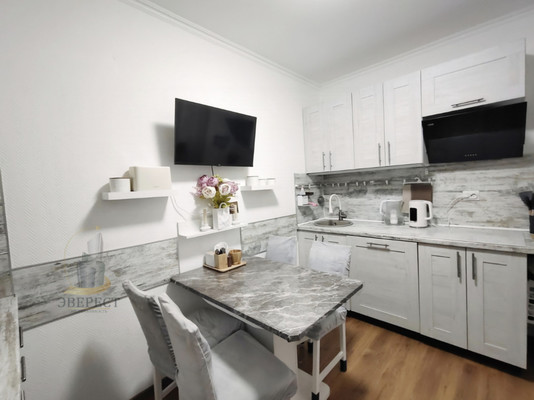 Продам трехкомнатную (3-комн.) квартиру, Мичурина ул, 27к3, Королев г