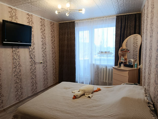 Продам трехкомнатную (3-комн.) квартиру, Внуковский мкр, 15, Дмитров г