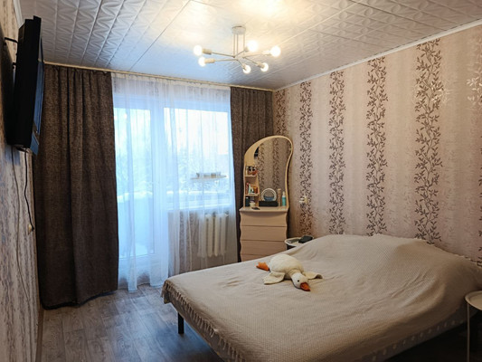 Продам трехкомнатную (3-комн.) квартиру, Внуковский мкр, 15, Дмитров г