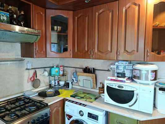 Продам трехкомнатную (3-комн.) квартиру, Внуковский мкр, 15, Дмитров г