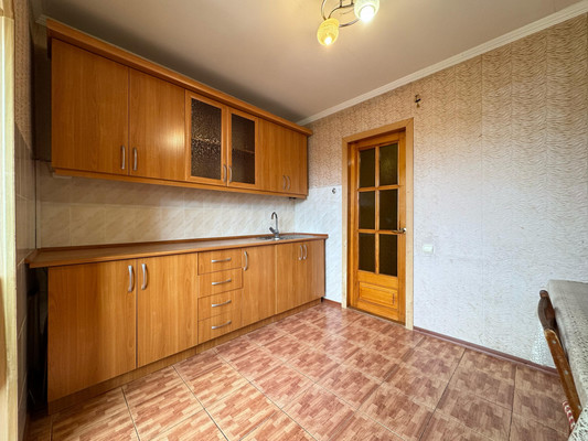 Продам трехкомнатную (3-комн.) квартиру, Профсоюзная ул, 224А, Вольный Аул кп