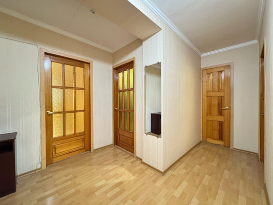 Продам трехкомнатную (3-комн.) квартиру, Профсоюзная ул, 224А, Вольный Аул кп