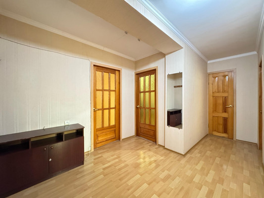 Продам трехкомнатную (3-комн.) квартиру, Профсоюзная ул, 224А, Вольный Аул кп