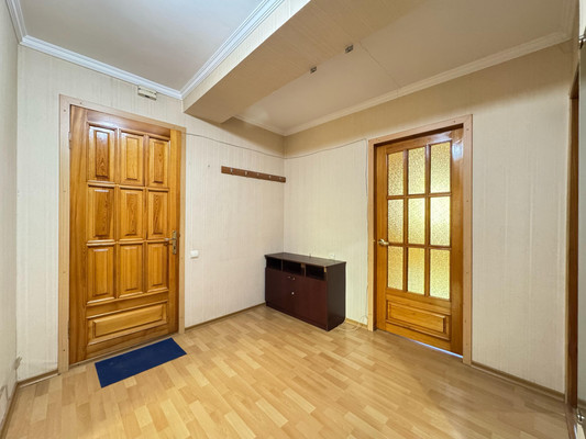 Продам трехкомнатную (3-комн.) квартиру, Профсоюзная ул, 224А, Вольный Аул кп