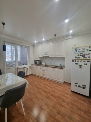 Продам трехкомнатную (3-комн.) квартиру, Ю.А.Гагарина ул, 6, Нальчик г