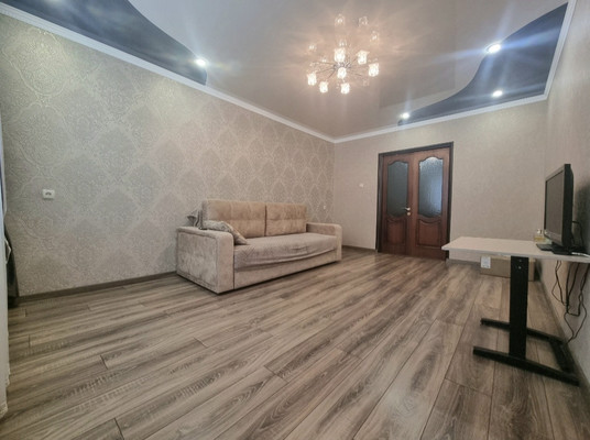 Продам трехкомнатную (3-комн.) квартиру, Ю.А.Гагарина ул, 6, Нальчик г