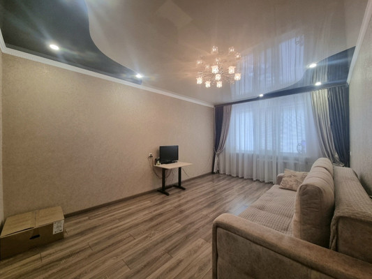 Продам трехкомнатную (3-комн.) квартиру, Ю.А.Гагарина ул, 6, Нальчик г