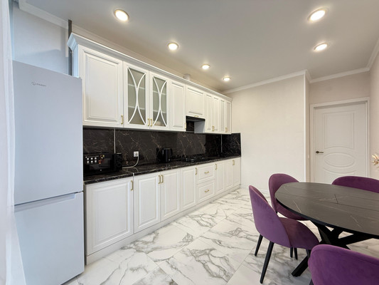 Продам двухкомнатную (2-комн.) квартиру, Тлостанова ул, 32, Нальчик г