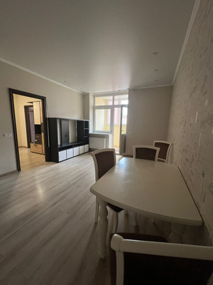 Сдам двухкомнатную (2-комн.) квартиру, им. Героя Яцкова И.В. ул, 15к2, Краснодар г