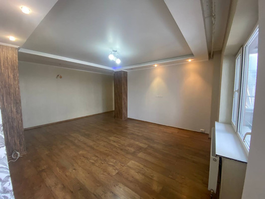 Продам трехкомнатную (3-комн.) квартиру, Половинко ул, 280, Батайск г