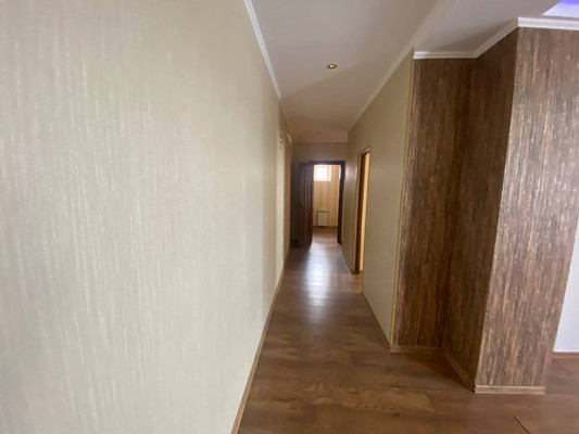 Продам трехкомнатную (3-комн.) квартиру, Половинко ул, 280, Батайск г