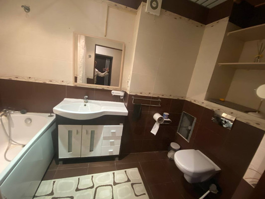 Продам трехкомнатную (3-комн.) квартиру, Половинко ул, 280, Батайск г