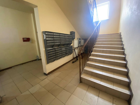 Продам трехкомнатную (3-комн.) квартиру, Половинко ул, 280, Батайск г