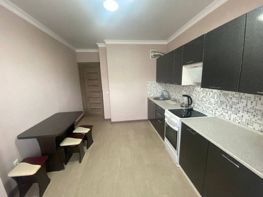 Продам однокомнатную (1-комн.) квартиру, Половинко ул, 280к3, Батайск г