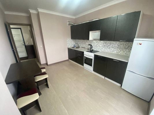 Продам однокомнатную (1-комн.) квартиру, Половинко ул, 280к3, Батайск г