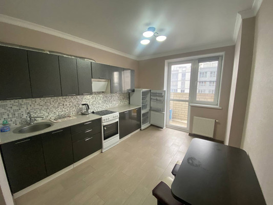 Продам однокомнатную (1-комн.) квартиру, Половинко ул, 280к3, Батайск г