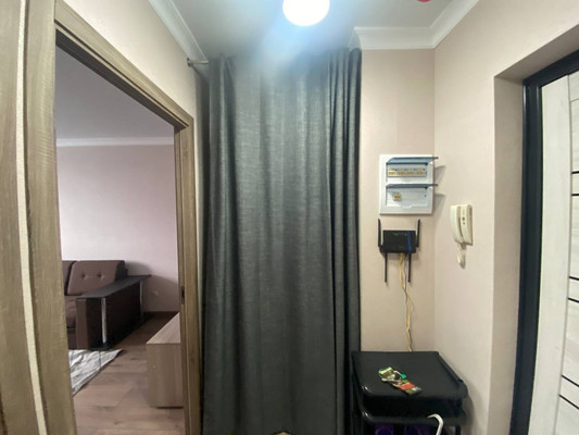 Продам однокомнатную (1-комн.) квартиру, Половинко ул, 280к3, Батайск г