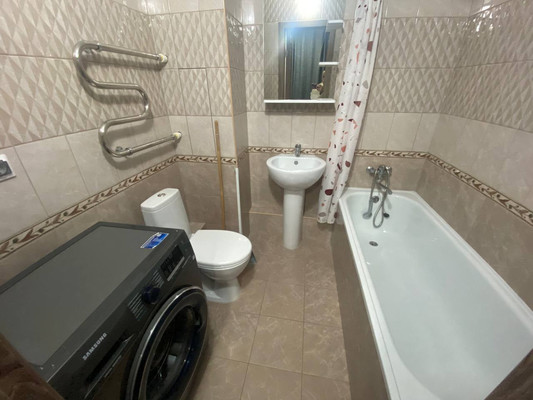 Продам однокомнатную (1-комн.) квартиру, Половинко ул, 280к3, Батайск г