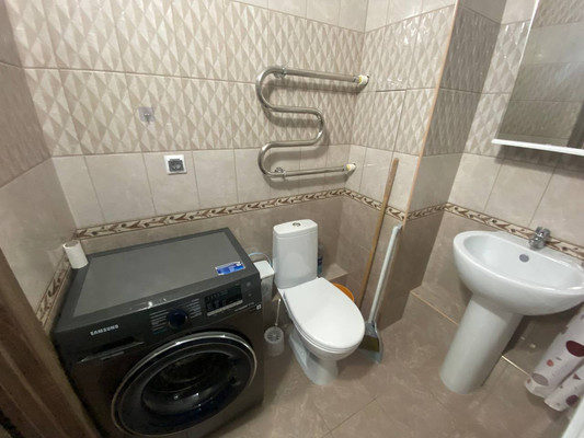 Продам однокомнатную (1-комн.) квартиру, Половинко ул, 280к3, Батайск г