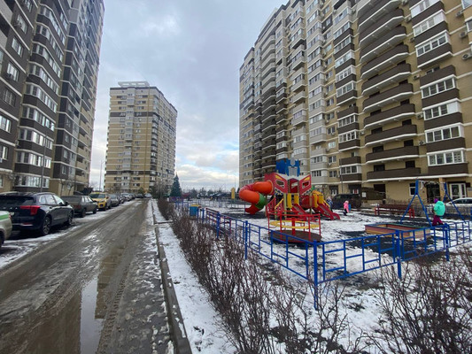 Продам однокомнатную (1-комн.) квартиру, Половинко ул, 280к3, Батайск г