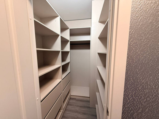 Сдам трехкомнатную (3-комн.) квартиру, Уральская ул, 25, Санкт-Петербург г